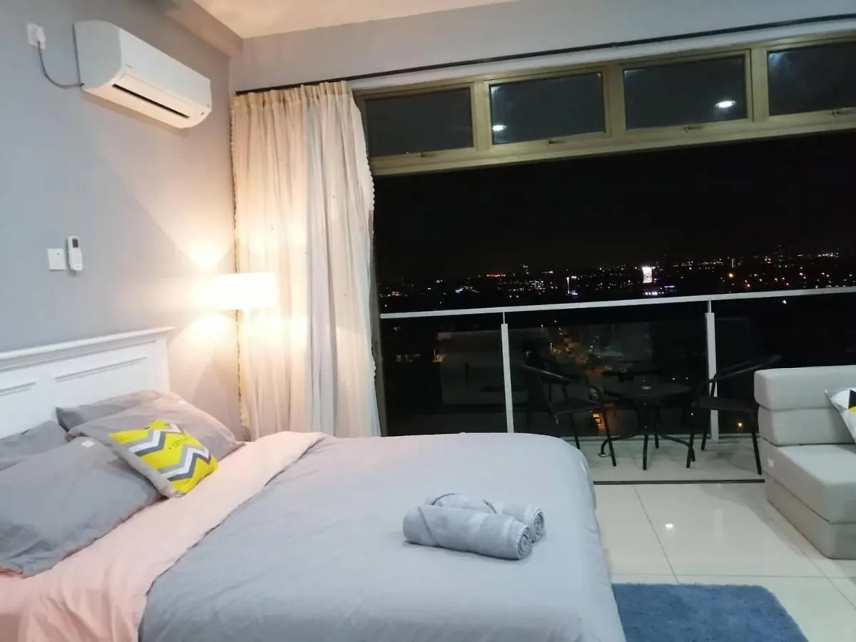 Johor Austin Toppen Romantic 2Pax Wifi Homestay Johor Bahru 0*,